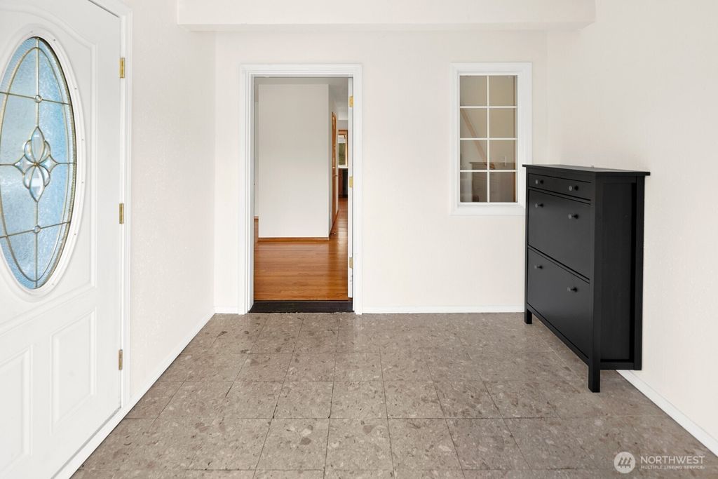 Photo of 14722 45th Place W, Lynnwood, WA 98087 (MLS # 2491324)