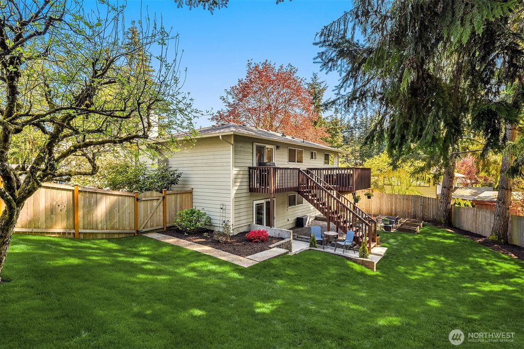 Photo of 21902 2nd Avenue W, Bothell, WA 98021 (MLS # 2368464)