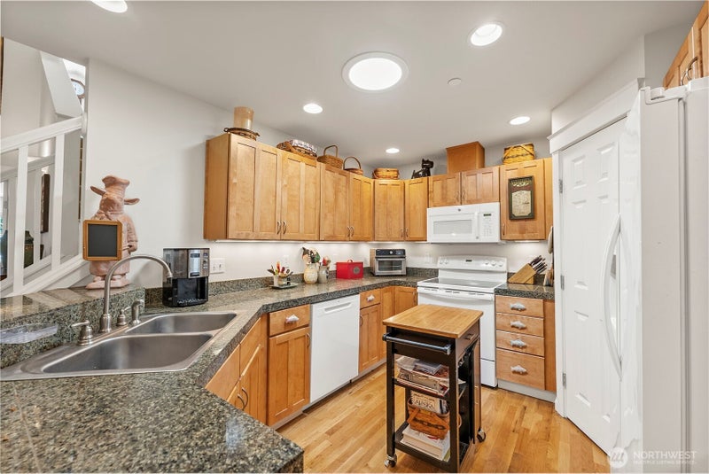 211 E Sterling Drive B4