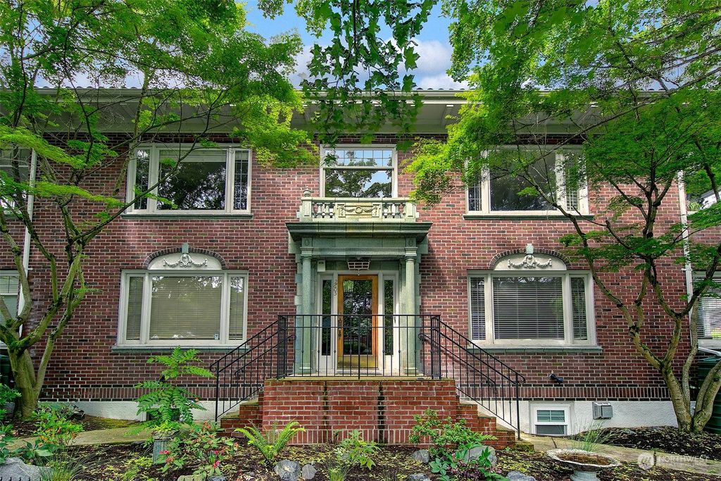 Photo of 2605 Franklin Avenue E #A, Seattle, WA 98102 (MLS # 2247760)