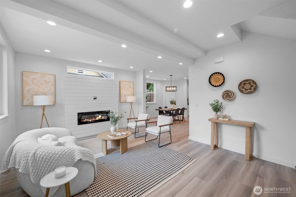 Photo of 118 16th Avenue, Seattle, WA 98122 (MLS # 2428051)