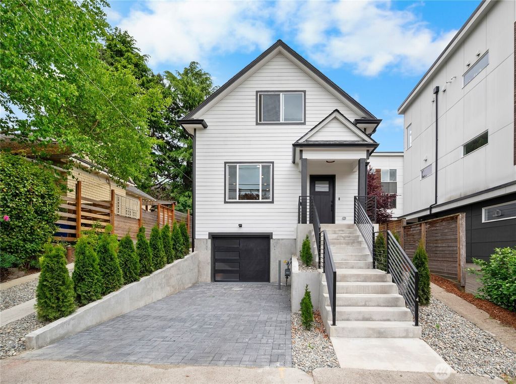 Photo of 118 16th Avenue, Seattle, WA 98122 (MLS # 2428051)