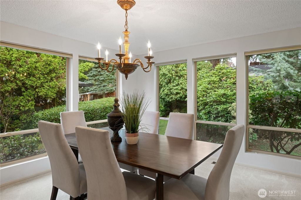 Photo of 15018 NE 10th Place, Bellevue, WA 98007 (MLS # 2496525)