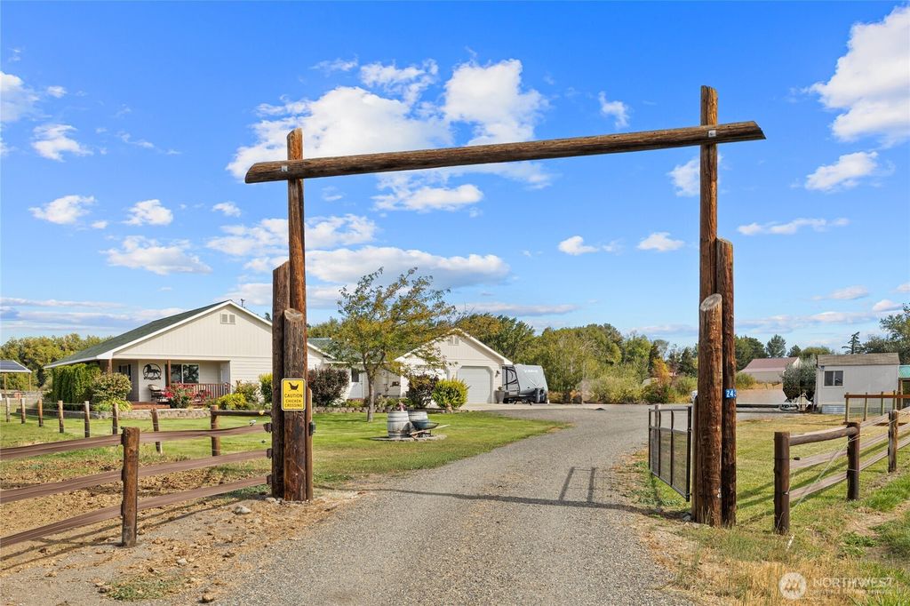 Photo of 243 Winter Creek Lane, Ellensburg, WA 98926 (MLS # 2506785)