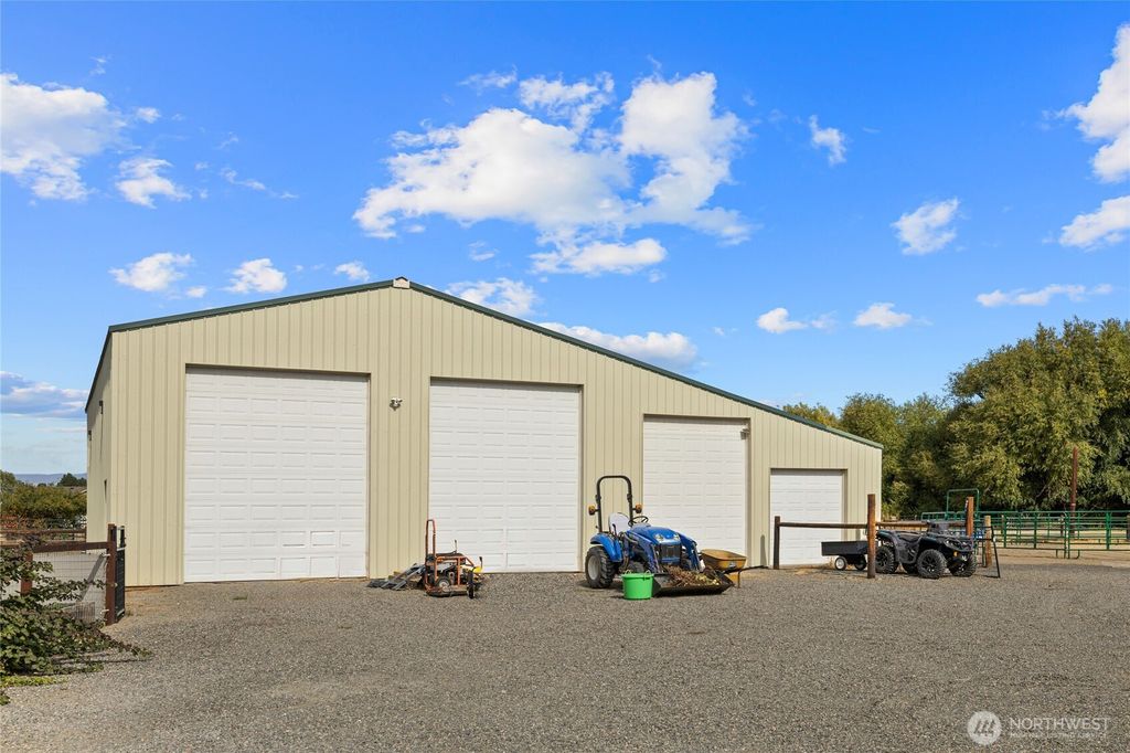 Photo of 243 Winter Creek Lane, Ellensburg, WA 98926 (MLS # 2506785)
