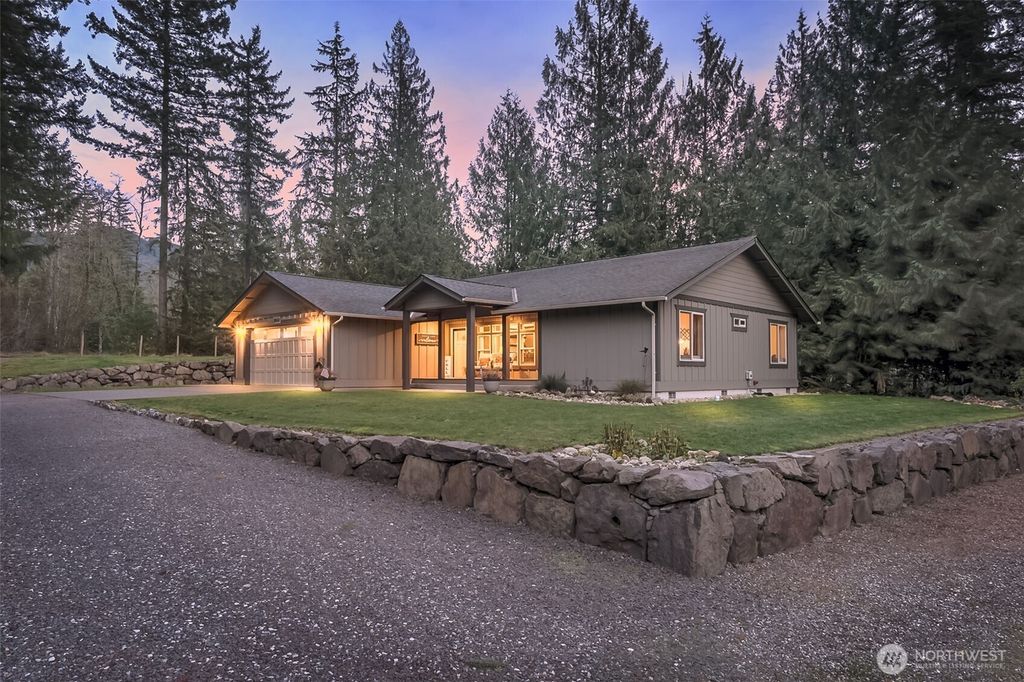 Photo of 39414 303rd Avenue SE, Enumclaw, WA 98022 (MLS # 2456794)