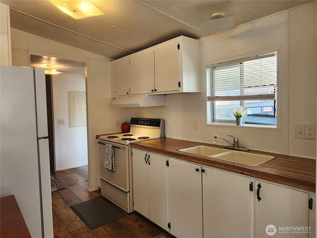 Photo of 3715 152nd Street NE #41, Marysville, WA 98271 (MLS # 2574048)