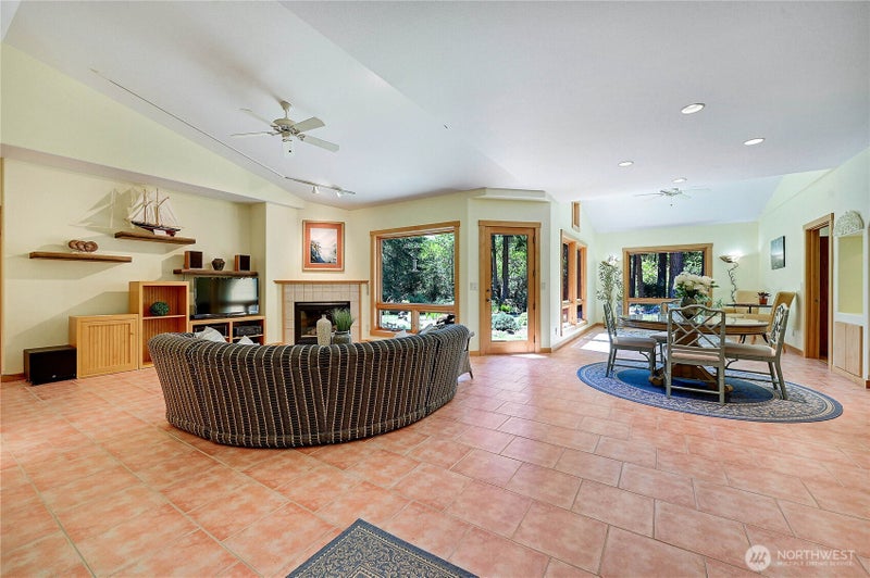 33 Westridge Court