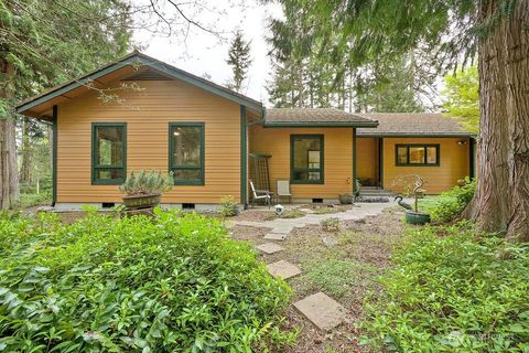 Photo of 33 Westridge Court, Port Townsend, WA 98368 (MLS # 2508872)