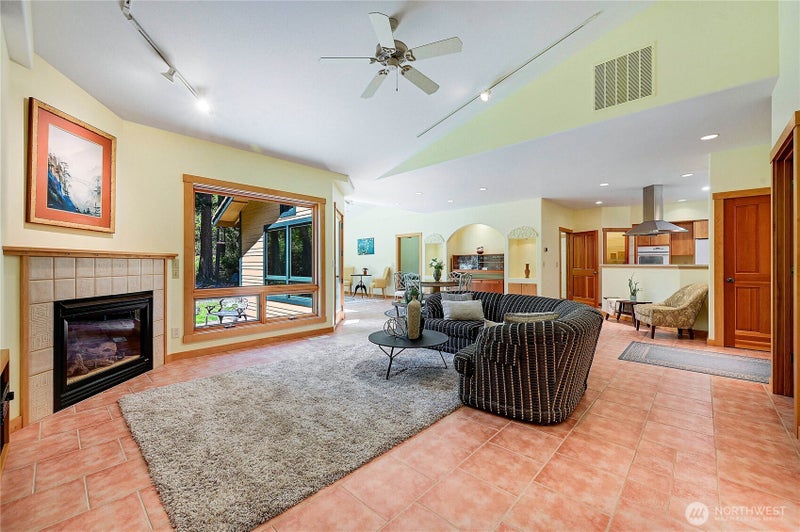 33 Westridge Court