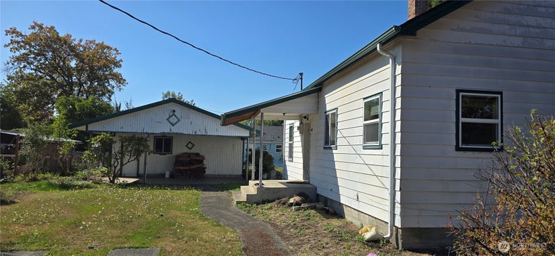 371 Main Street