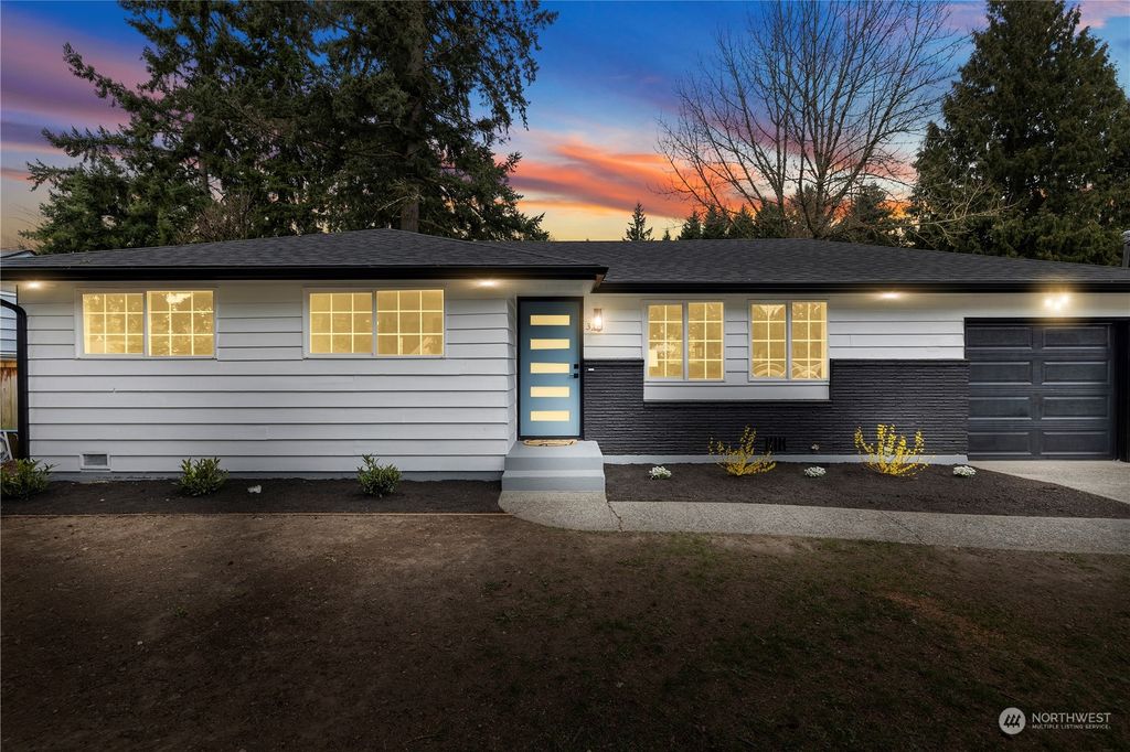 Photo of 320 S 116th Street, Seattle, WA 98168 (MLS # 2212729)