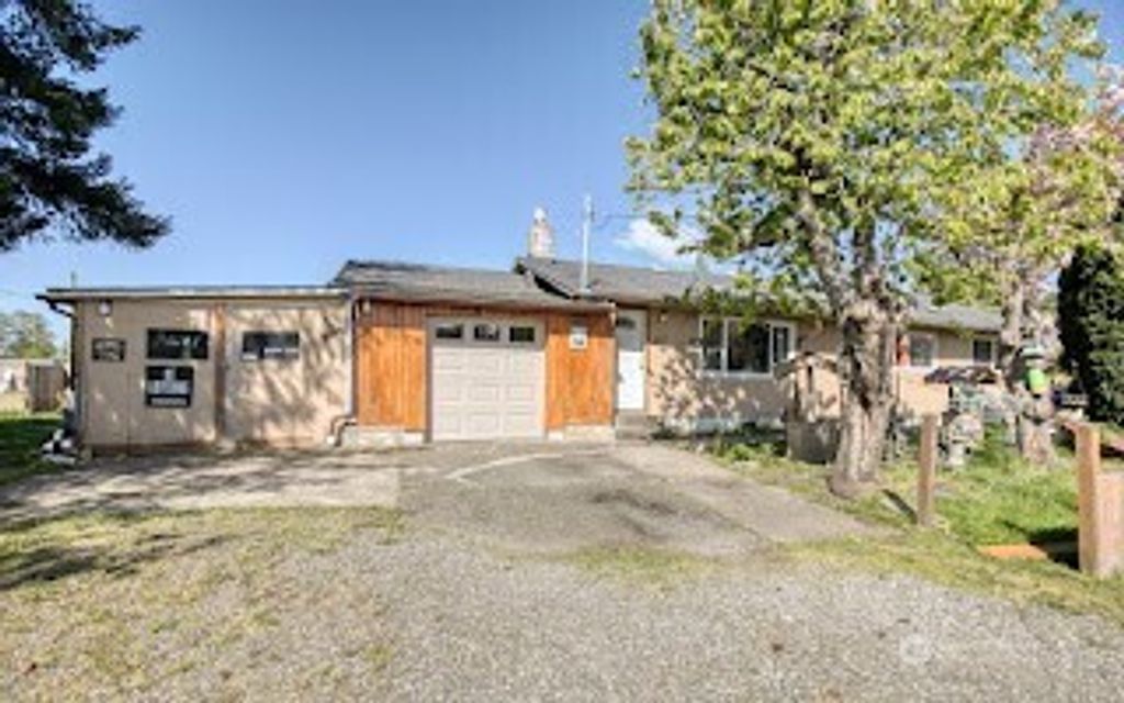 Photo of 317 N Maple Street, Aberdeen, WA 98520 (MLS # 2517944)