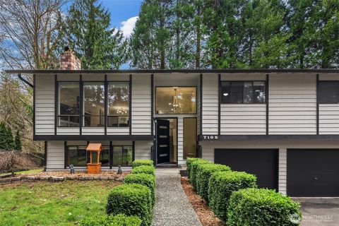 Photo of 7109 NE 149th Court, Kenmore, WA 98028 (MLS # 2478433)