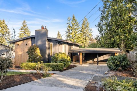Photo of 1424 150th Avenue SE, Bellevue, WA 98007 (MLS # 2469948)
