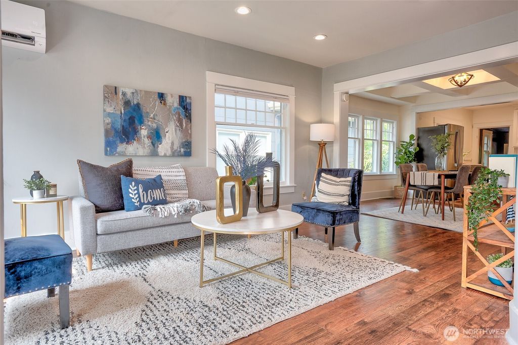 Photo of 154 NE 52nd Street, Seattle, WA 98105 (MLS # 2429696)