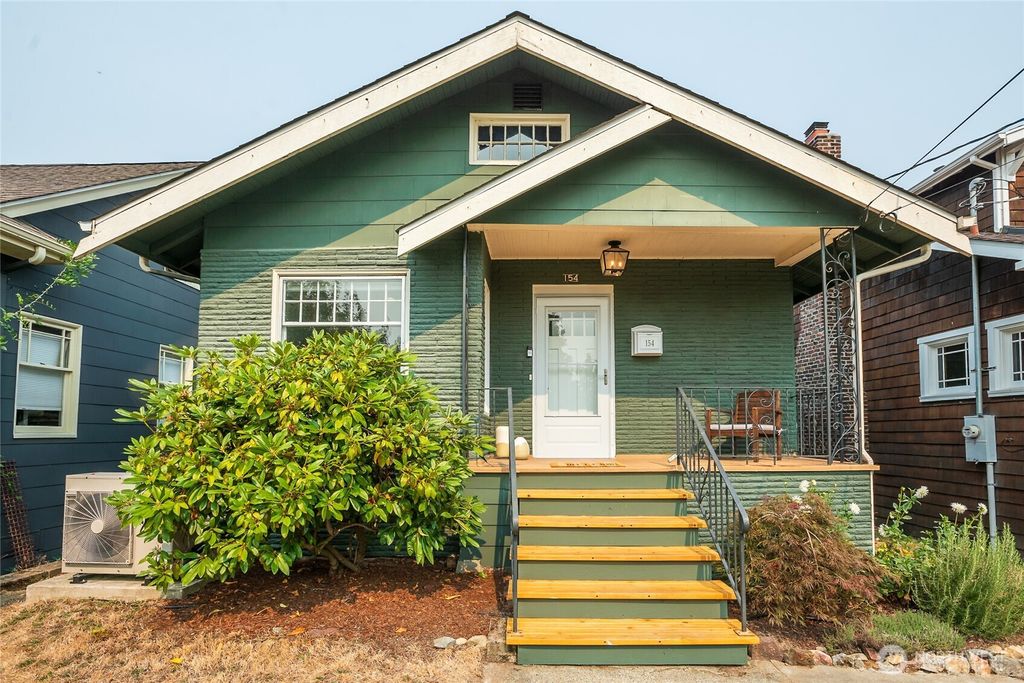 Photo of 154 NE 52nd Street, Seattle, WA 98105 (MLS # 2429696)