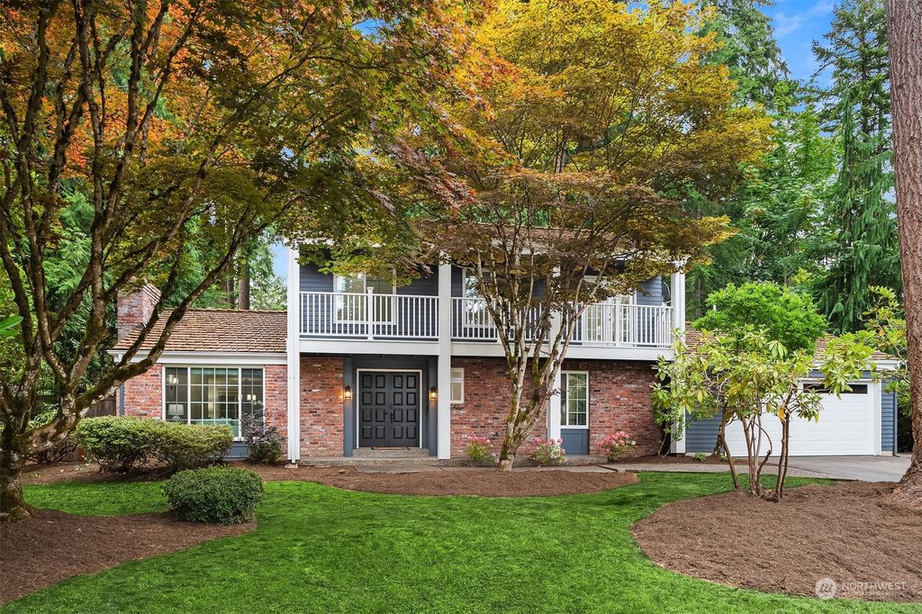 Photo of 2808 Sahalee Drive E, Sammamish, WA 98074 (MLS # 2267417)