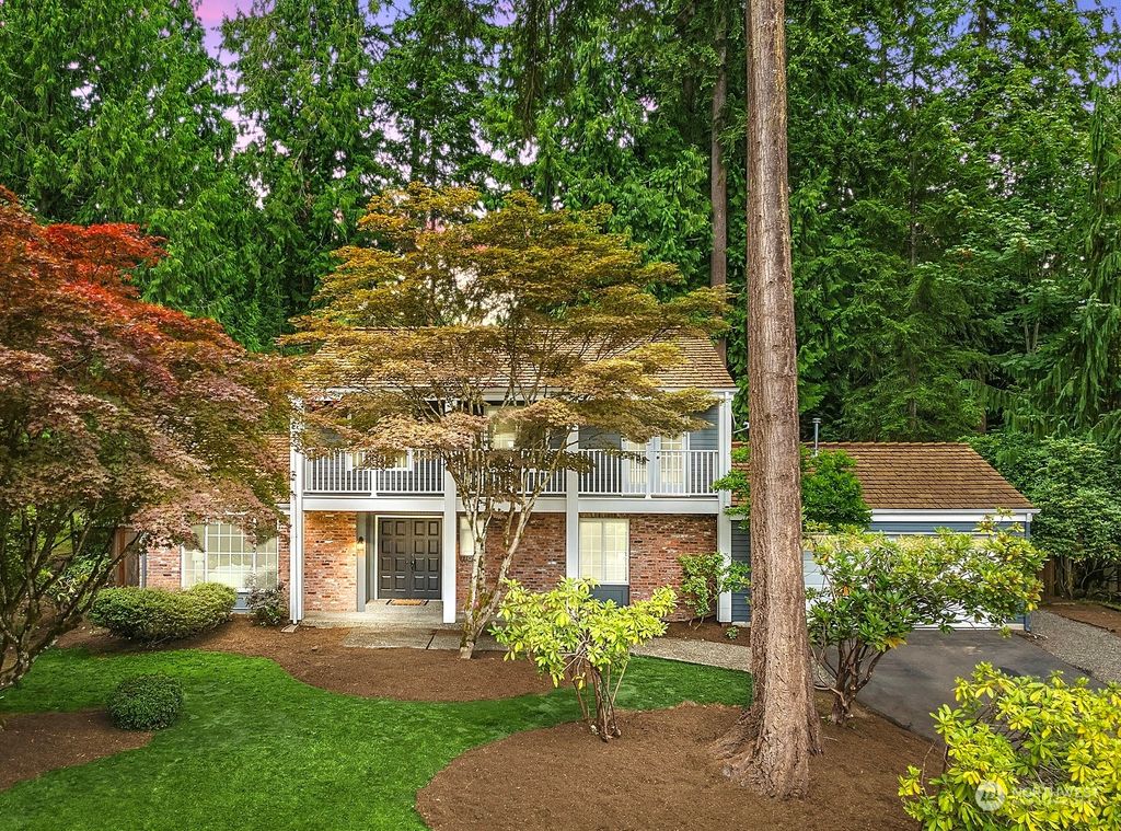 Photo of 2808 Sahalee Drive E, Sammamish, WA 98074 (MLS # 2267417)