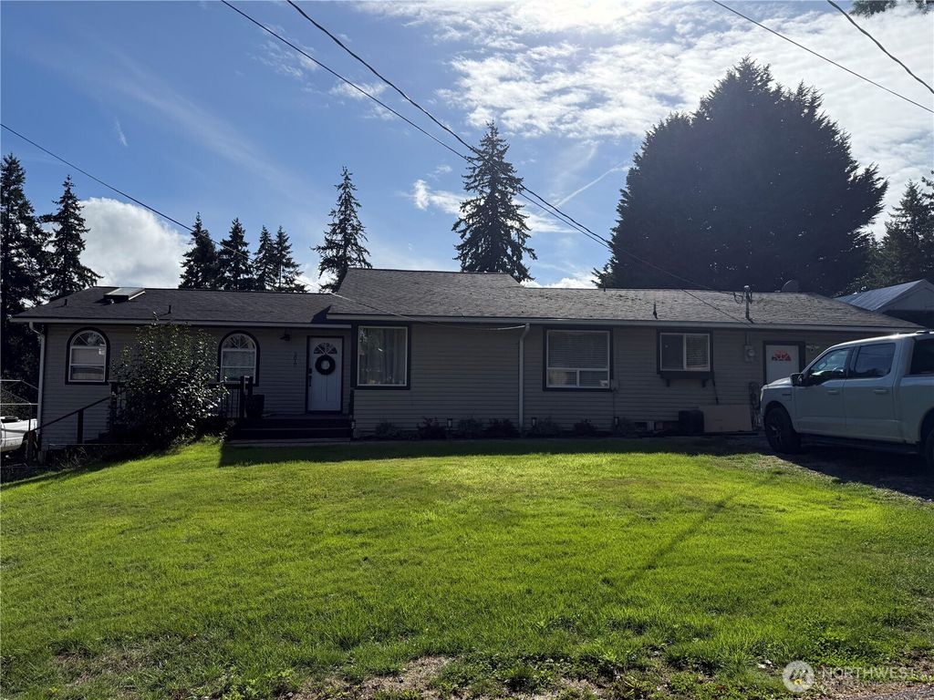 Photo of 3017 S 274th Street, Auburn, WA 98001 (MLS # 2441341)