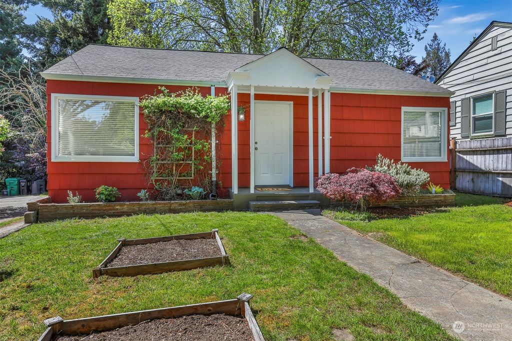 Photo of 8407 35th Avenue SW, Seattle, WA 98126 (MLS # 2238880)
