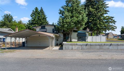 Photo of 101 N Hanford Avenue, East Wenatchee, WA 98802 (MLS # 2423066)
