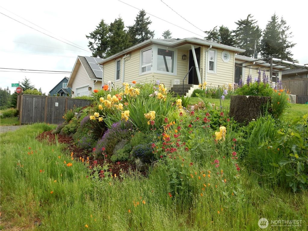 Photo of 13110 66th Avenue S, Seattle, WA 98178 (MLS # 2485354)