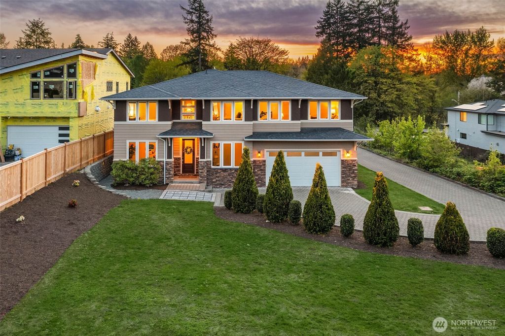 Photo of 10219 125th Avenue NE, Kirkland, WA 98033 (MLS # 2517497)