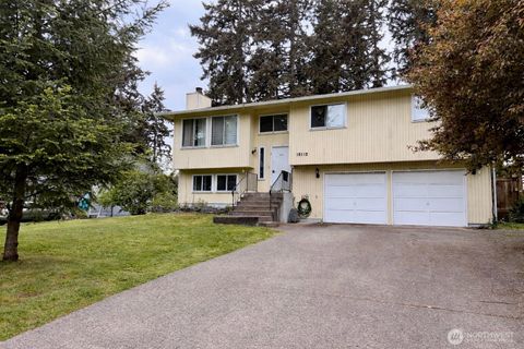 Photo of 16112 68th Avenue Ct E, Puyallup, WA 98375 (MLS # 2519969)