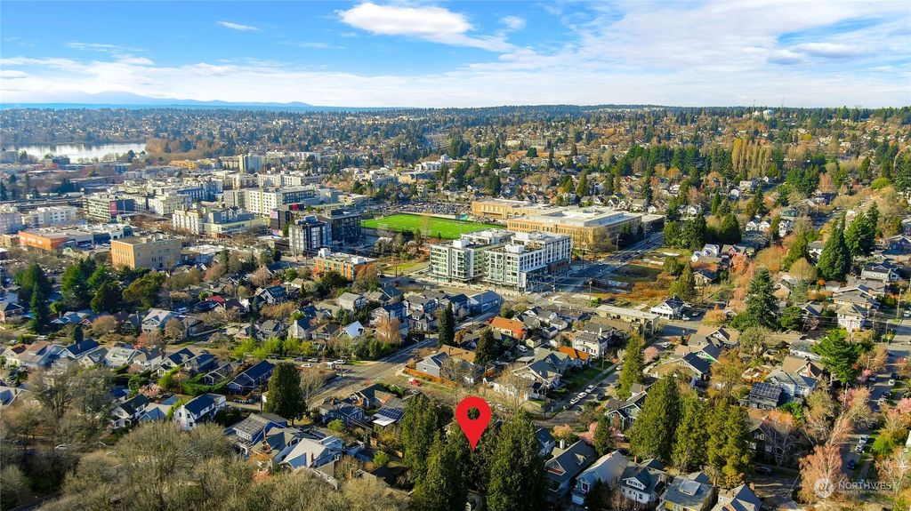 Photo of 1524 NE 62nd Street, Seattle, WA 98115 (MLS # 2209568)