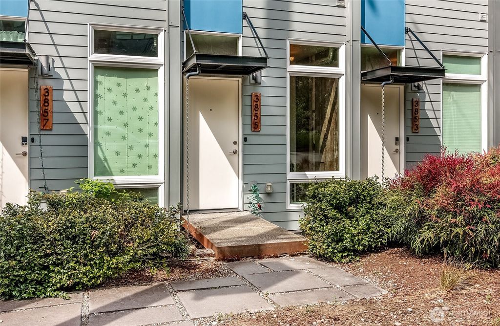 Photo of 3855 21st Avenue SW, Seattle, WA 98106 (MLS # 2517411)