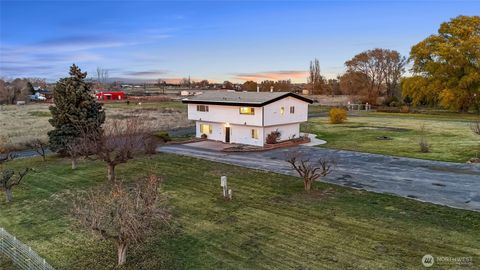 Photo of 5103 Road 1.9 NE, Moses Lake, WA 98837 (MLS # 2455346)