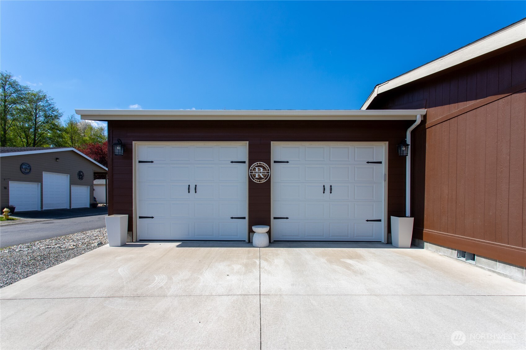 6350 Portal Way 17