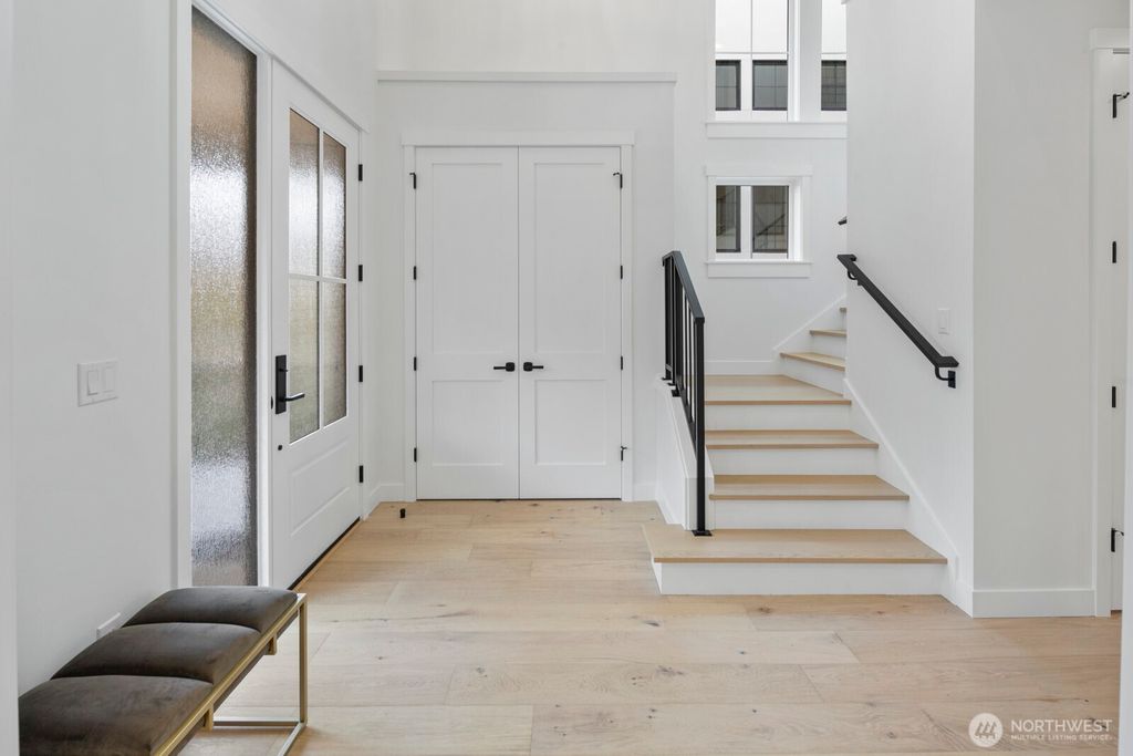 Photo of 208 35th Avenue E, Seattle, WA 98112 (MLS # 2502059)