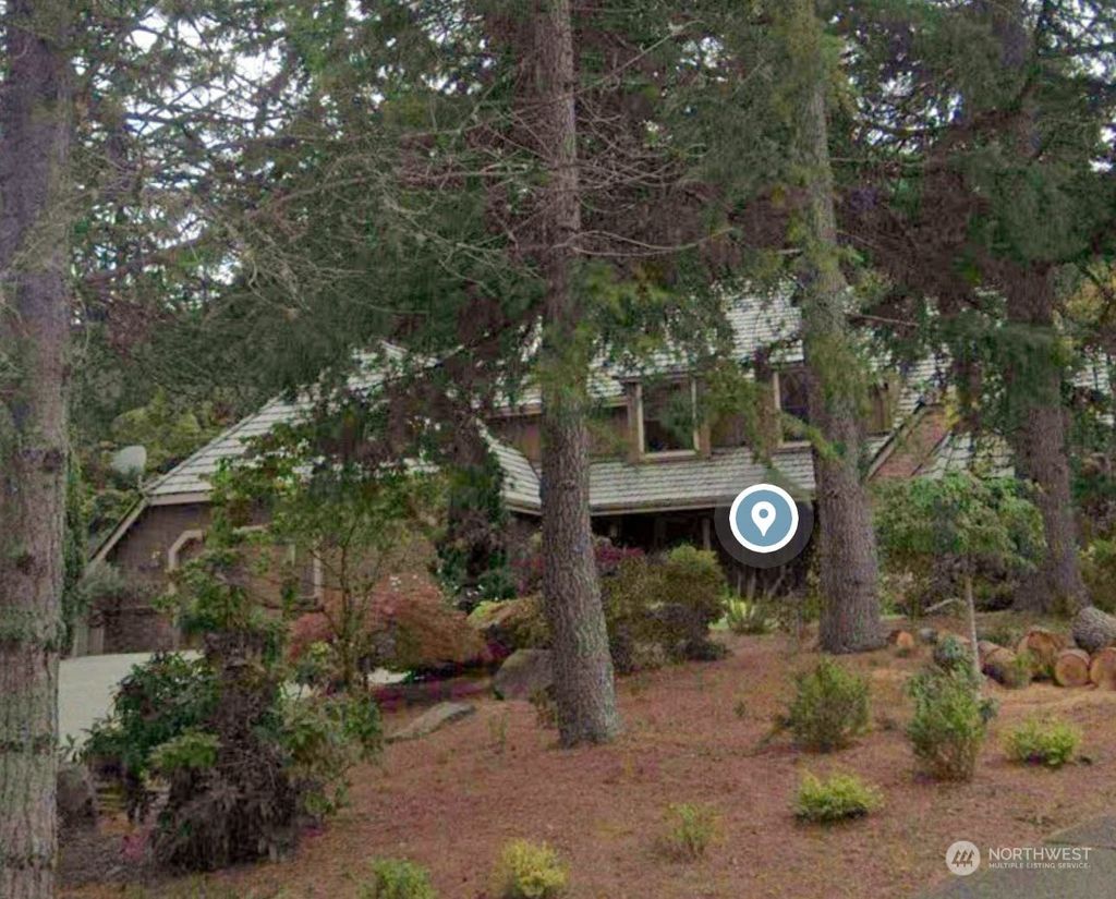 Photo of 4457 156th PL SE Pl, Bellevue, WA 98006 (MLS # 2294981)