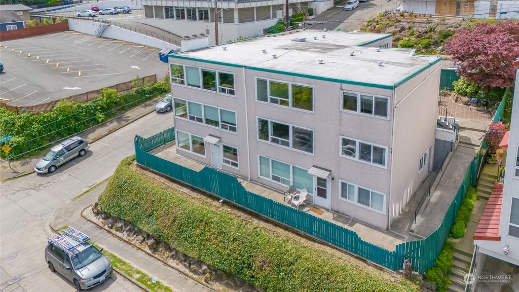 Photo of 2000 Waverly Place N, Seattle, WA 98109 (MLS # 2248613)