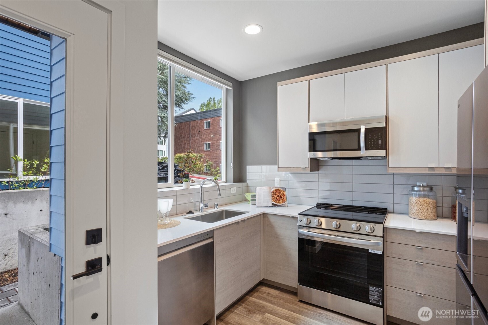 2525 29th Avenue S D