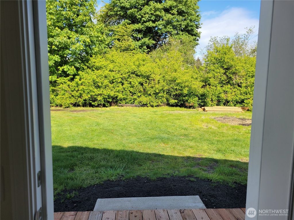 listing image 9366705151577870829