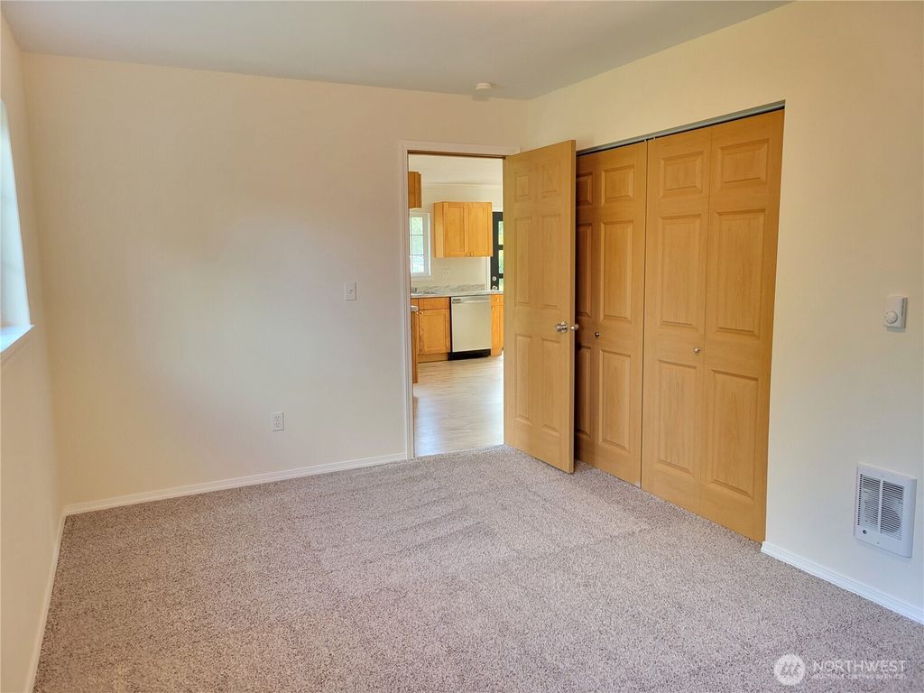 listing image 9367380869399325285