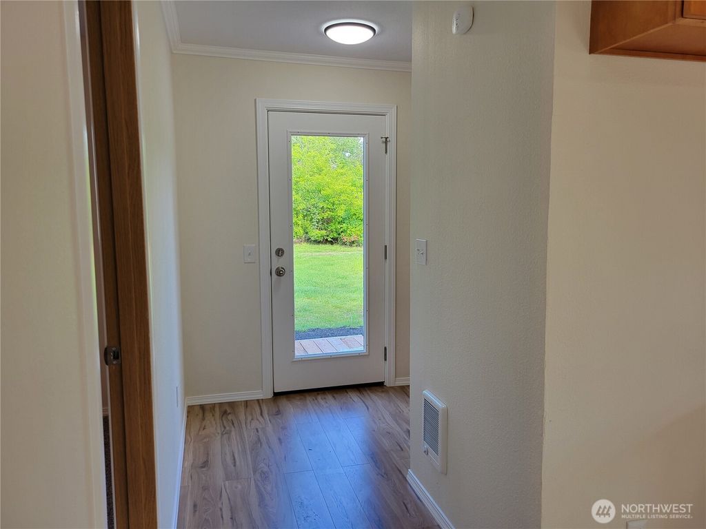 listing image 9361113445641110720