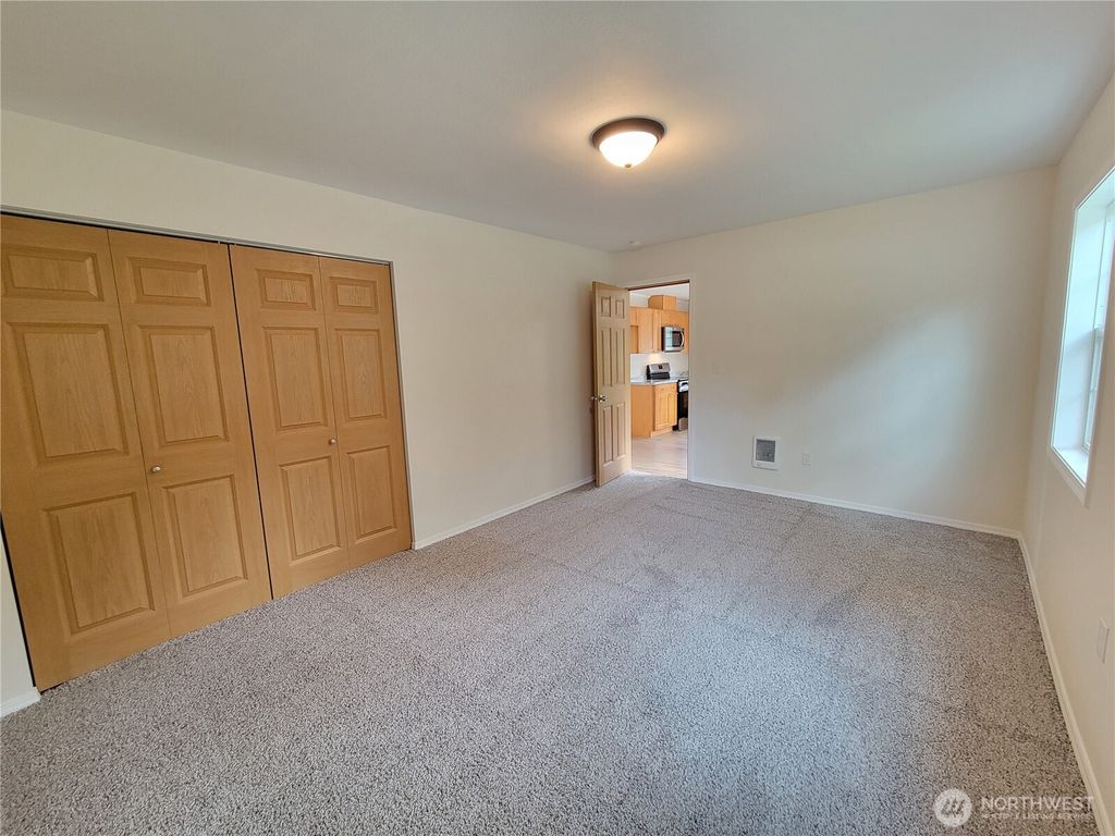 listing image 9363271338013105370