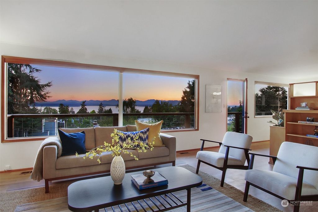 Photo of 4134 SW Frontenac Street, Seattle, WA 98136 (MLS # 2266233)