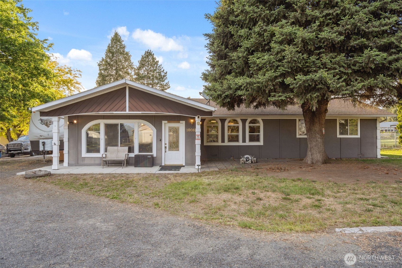Listing image 1
