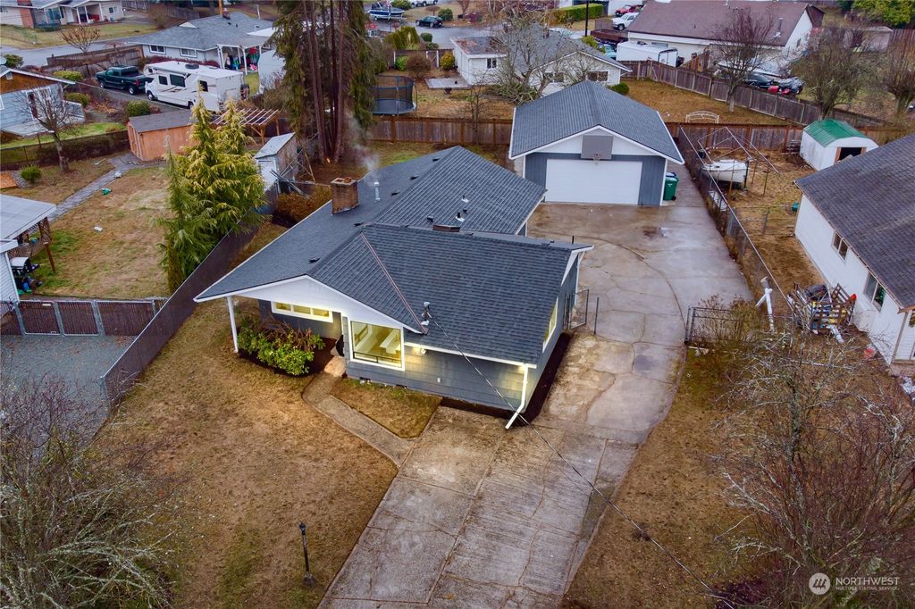 Photo of 1272 S 315th Street, Federal Way, WA 98003 (MLS # 2021303)