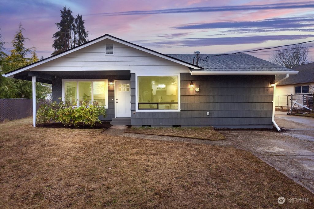 Photo of 1272 S 315th Street, Federal Way, WA 98003 (MLS # 2021303)