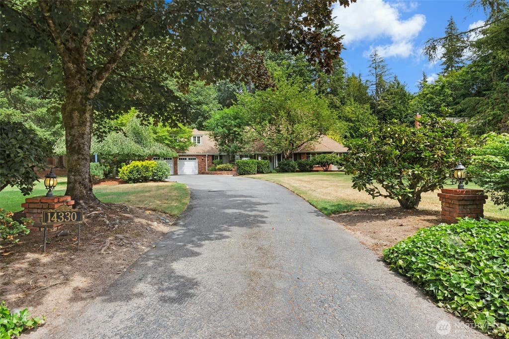 Photo of 14330 172nd Avenue NE, Redmond, WA 98052 (MLS # 2530359)