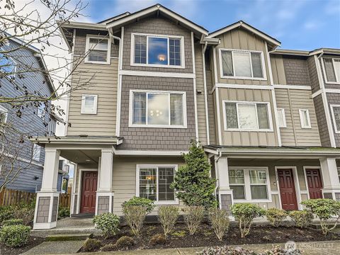 Photo of 3325 30th Dr Dr, Everett, WA 98201 (MLS # 2490005)