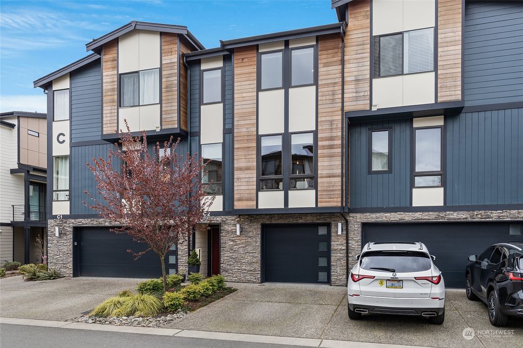 Photo of 12718 35th Avenue SE #C2, Everett, WA 98208 (MLS # 2060210)