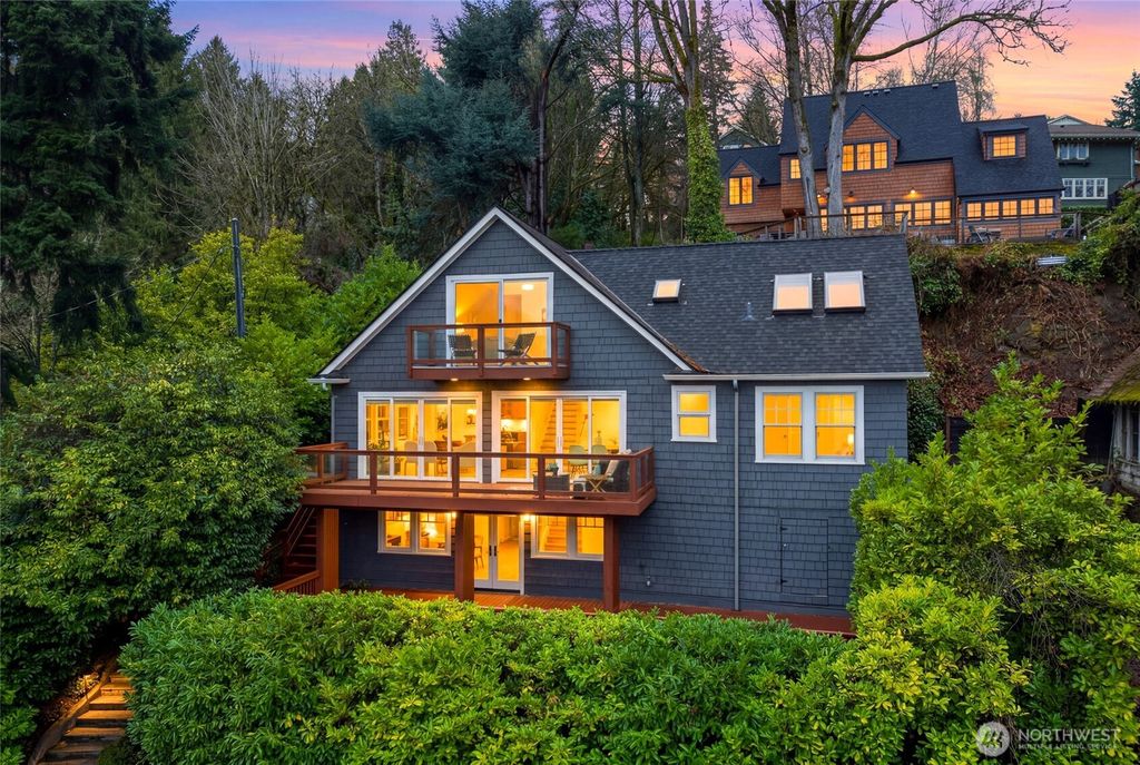 Photo of 603 38th Avenue, Seattle, WA 98122 (MLS # 2488557)