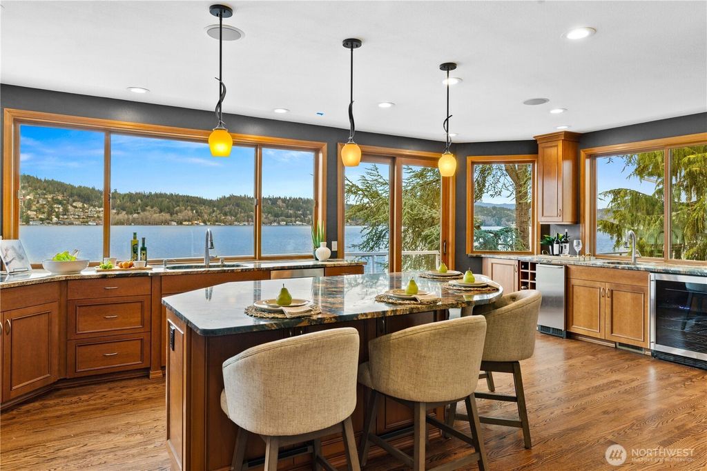 Photo of 1838 W Lake Sammamish Parkway NE, Bellevue, WA 98008 (MLS # 2334635)